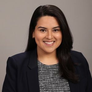 Meet your Posher, Cynthia